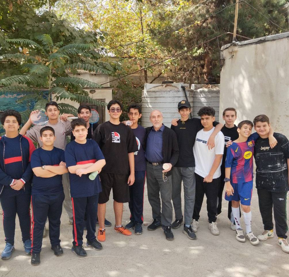 اردوی دانش اموزی